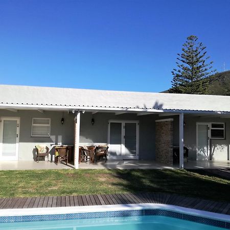 Livesey Lodge Guest House Hermanus Esterno foto