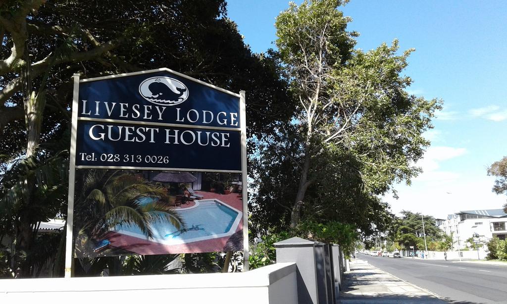 Livesey Lodge Guest House Hermanus Esterno foto